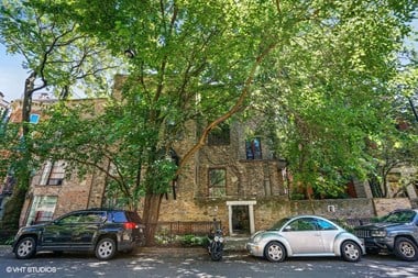 155 W. Burton Pl. 5 Beds Apartment for Rent - Photo Gallery 1