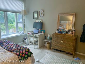 1756 W. Division St. 3 Beds Apartment for Rent - Photo Gallery