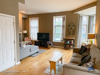 1756 W. Division St. 3 Beds Apartment for Rent - Photo Gallery