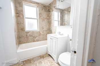 2311 W. Giddings St. 1-2 Beds Apartment for Rent - Photo Gallery 4