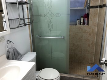 2737-39 N. Mildred Ave. 1-4 Beds Apartment for Rent - Photo Gallery 4