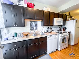 2833 N. Cambridge Ave. 1-2 Beds Apartment for Rent