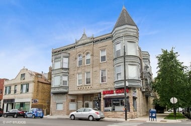 2855 - 2857 W. Belmont Ave. Studio Apartment for Rent Photo Gallery 1