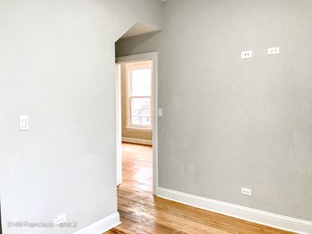 2855 - 2857 W. Belmont Ave. Studio-2 Beds Apartment for Rent - Photo Gallery 4