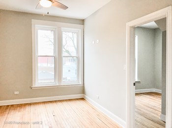 2855 - 2857 W. Belmont Ave. Studio-2 Beds Apartment for Rent - Photo Gallery 6