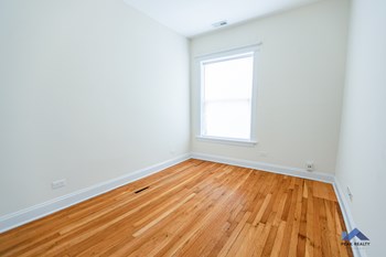 4362-64 N. Kenmore Ave. Studio-2 Beds Apartment for Rent - Photo Gallery 2