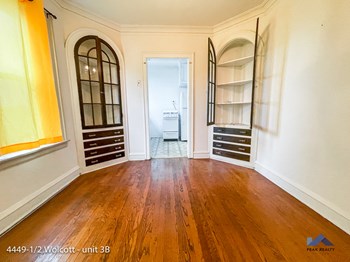 4447-49 N. Wolcott Ave. 1 Bed Apartment for Rent - Photo Gallery 3
