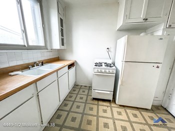 4447-49 N. Wolcott Ave. 1 Bed Apartment for Rent - Photo Gallery 5