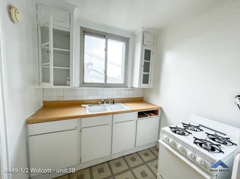 4447-49 N. Wolcott Ave. 1 Bed Apartment for Rent - Photo Gallery 6