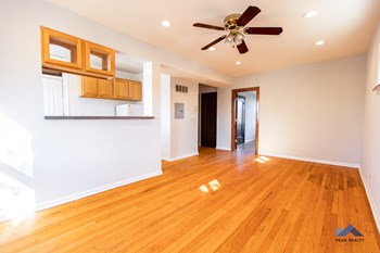 5348-56 N. Wolcott Ave. Studio-2 Beds Apartment for Rent - Photo Gallery 4