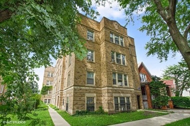 5542-44 W. Leland Ave. 1 Bed Apartment for Rent Photo Gallery 1