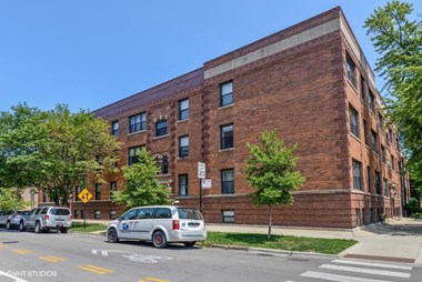 5603-11 N. Glenwood Ave. 1-3 Beds Apartment for Rent Photo Gallery 1