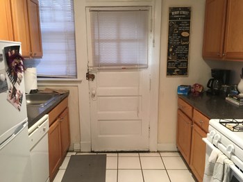 620 W. Addison St. Studio-1 Bed Apartment for Rent - Photo Gallery 4