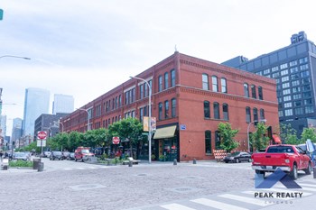 833-45 W. Fulton Mkt. Studio-1 Bed Apartment for Rent - Photo Gallery 2