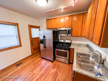 102-04 Washington Blvd. 2-4 Beds Apartment for Rent - Photo Gallery 2