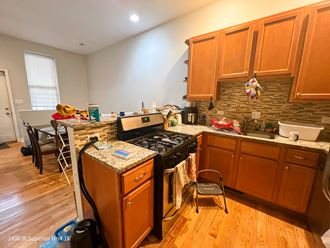 1406 W. Superior St. 2-4 Beds Apartment for Rent - Photo Gallery