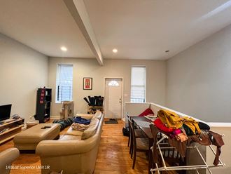 1406 W. Superior St. 2-4 Beds Apartment for Rent - Photo Gallery