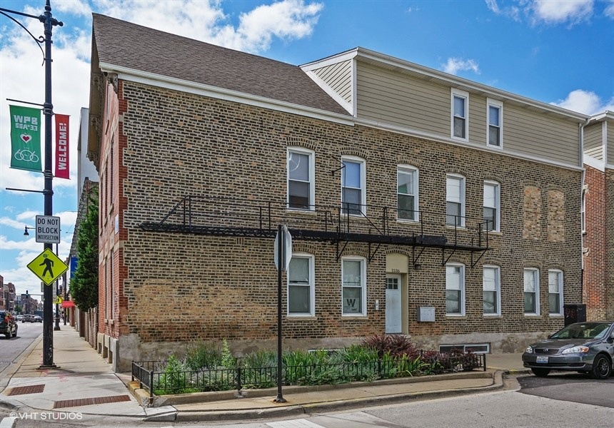 1536 North 1608 Bosworth