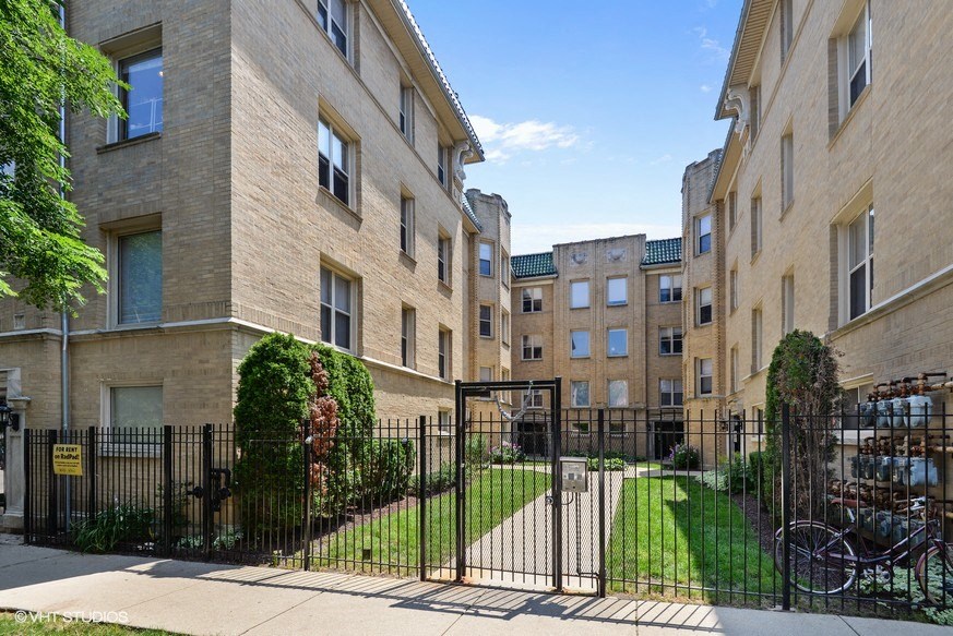 Far North Side Chicago Apartments for Rent Chicago, IL RENTCafé