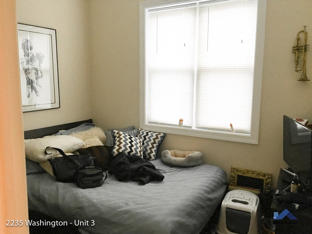 3 bed 2 bath east garfield park