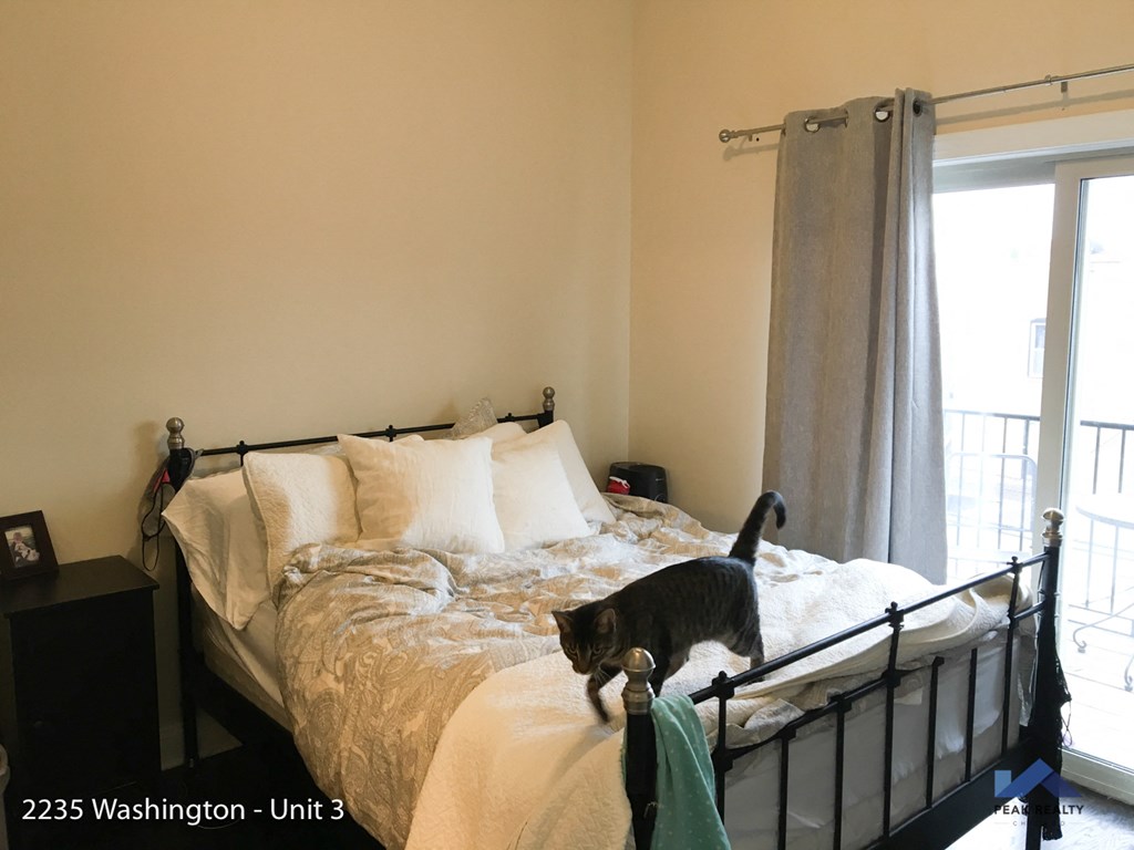 3 bed 2 bath east garfield park