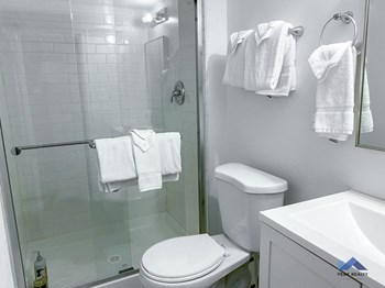 245 W. North Ave. Studio Apartment for Rent - Photo Gallery 5