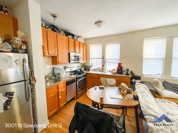 3001-07 N. Spaulding Ave. 1-3 Beds Apartment for Rent - Photo Gallery 3