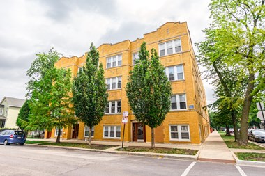 3001-07 N. Spaulding Ave. 1-3 Beds Apartment for Rent Photo Gallery 1