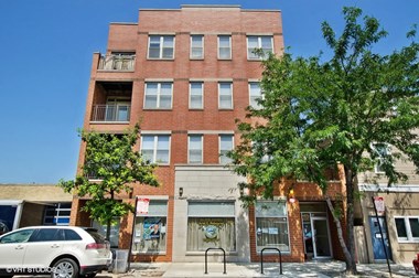 3559 N. Milwaukee Ave. 2 Beds Apartment for Rent Photo Gallery 1