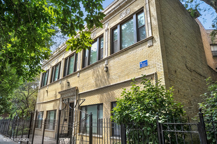 4022 Sheridan buena park chicago