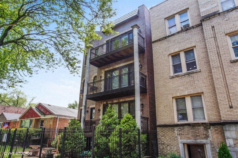 6318 albany west rogers park