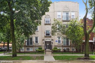 7255-57 N. Bell Ave. 2-3 Beds Apartment for Rent