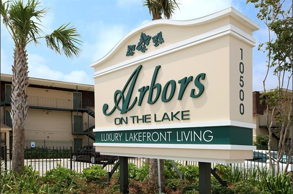 Arbors On The Lake Apartments 10500 Hayne Blvd New