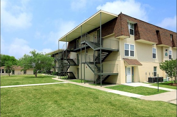 Arbors On The Lake Apartments 10500 Hayne Blvd New
