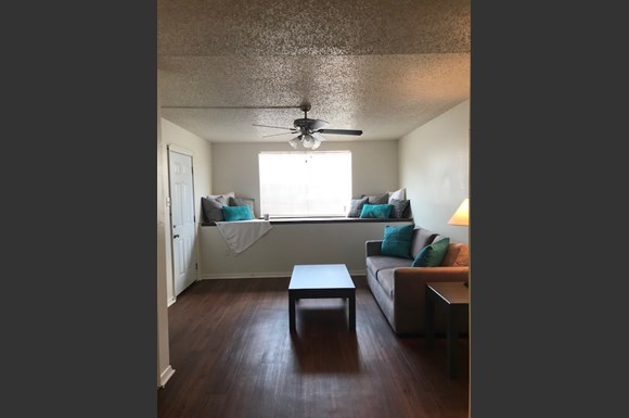 Devonshire Apartments 11620 Airline Highway Baton Rouge La