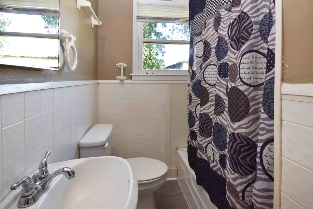 5920 R Cole Rd 2 Beds House for Rent - Photo Gallery 6