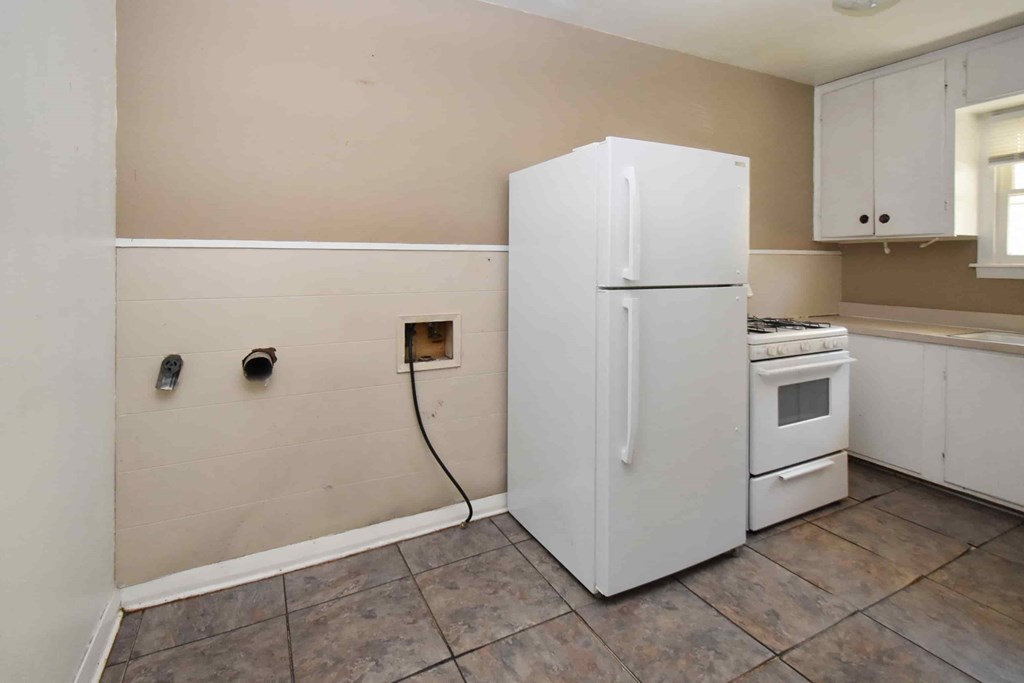 5920 R Cole Rd 2 Beds House for Rent - Photo Gallery 7