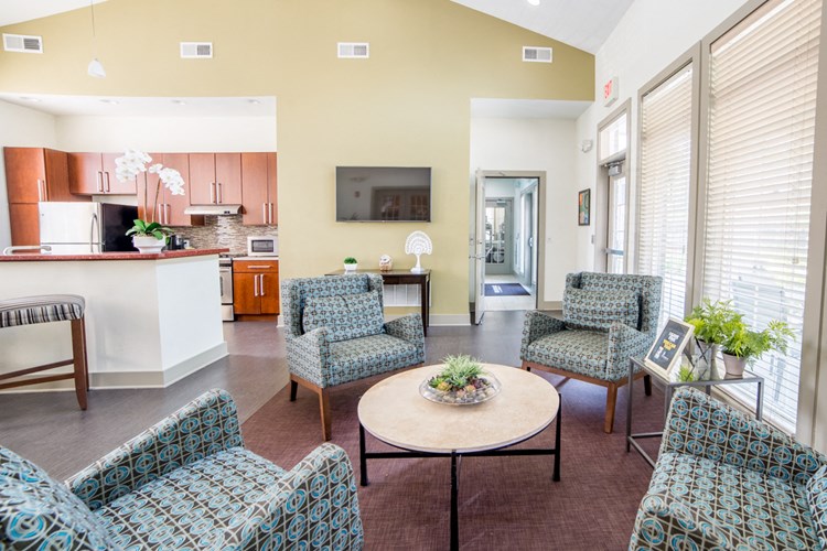 Monon Place Ii (Modern), Managed By Buckingham Monon Living is a similar property to Clifford Corners Apartments located in Indianapolis