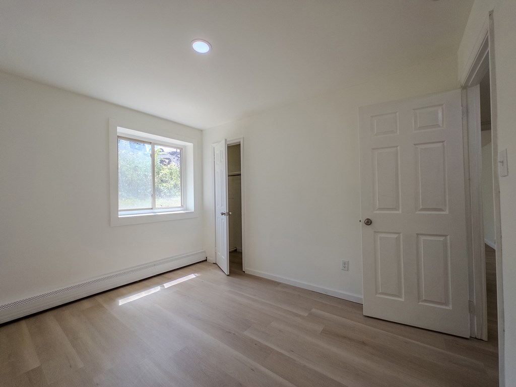 Meadowbrook Apartments