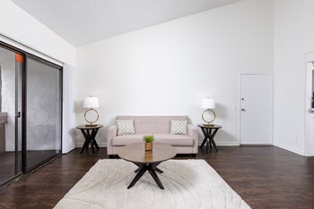 Warner Pines living room