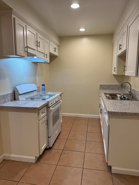 13805 Doty Ave Studio-3 Beds Apartment for Rent - Photo Gallery 5