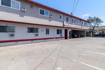 1156 W. Exposition Blvd 1-2 Beds Apartment, Student for Rent - Photo Gallery 2