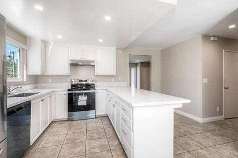 605 Rancho Vista Rd 3 Beds Apartment for Rent