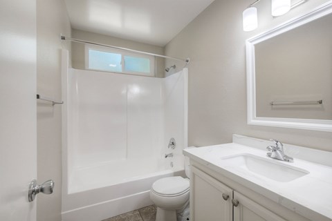605 Rancho Vista Rd 3 Beds Apartment for Rent
