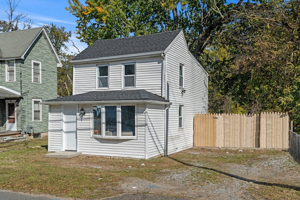 16 Berkley Road 2 Beds House for Rent - Photo Gallery 1