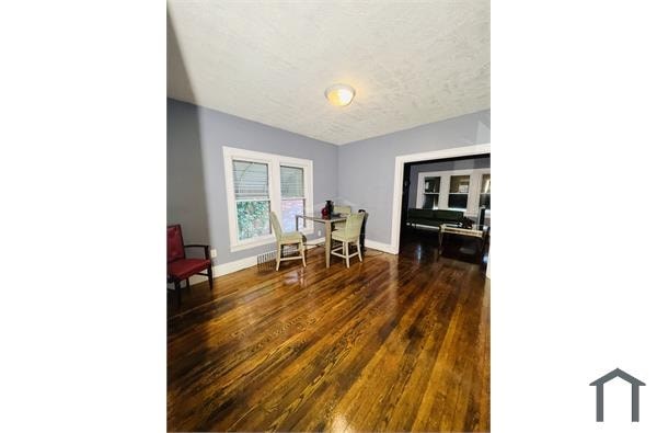 3317 Clairmount 3 Beds House for Rent - Photo Gallery 11