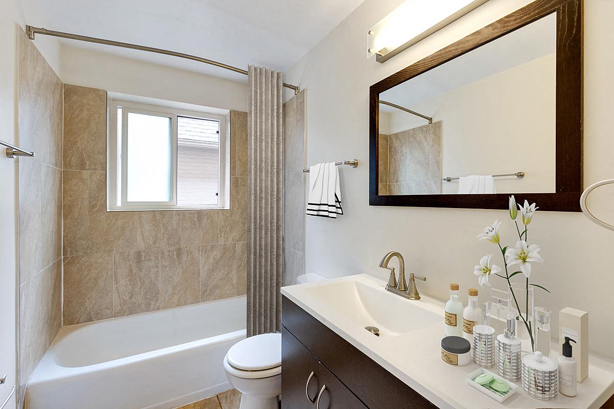 1362 Clayton Street Apartments in Denver, CO