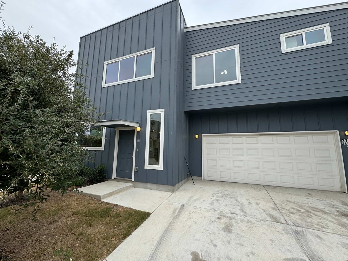 210 Rainbow Dr