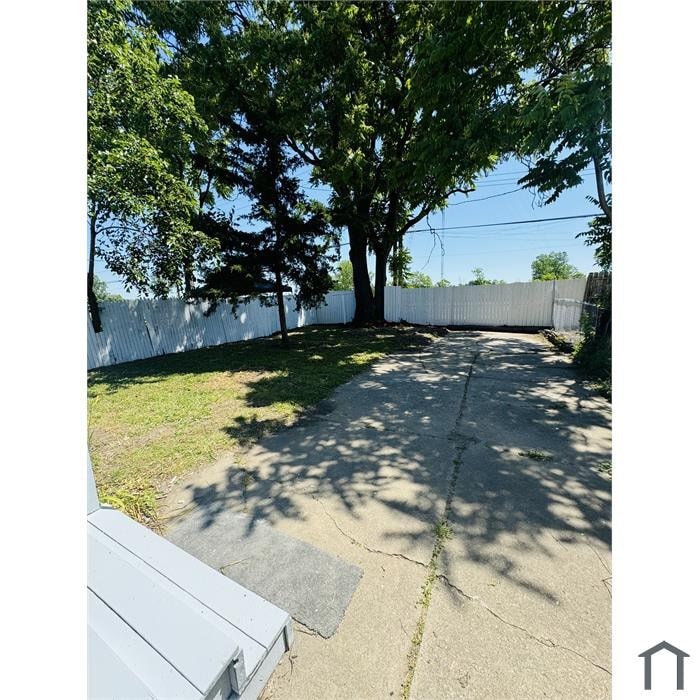 13932 Roselawn 5 Beds House for Rent - Photo Gallery 21