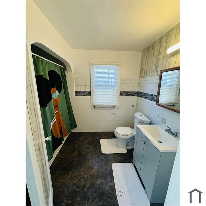 13932 Roselawn 5 Beds House for Rent - Photo Gallery 5